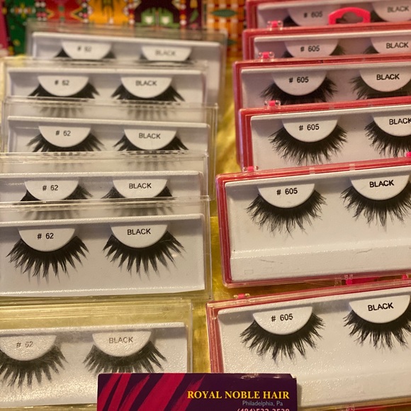 Eyelashes (dozen) - Picture 2 of 4